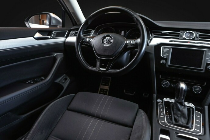 volkswagen-passat-alltrack-diesel-2016-big-24