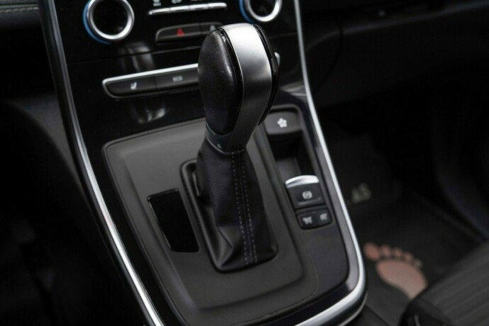 renault-grand-scenic-diesel-2018-big-19