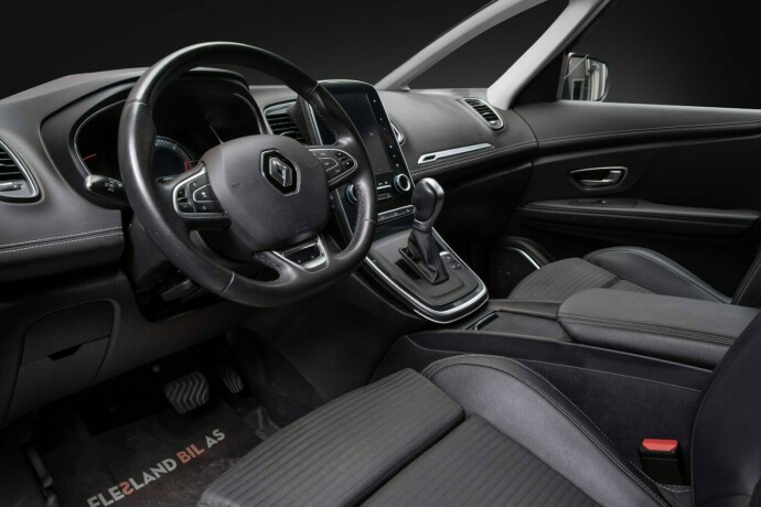 renault-grand-scenic-diesel-2018-big-29