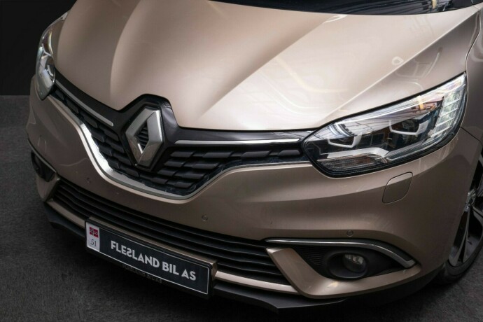 renault-grand-scenic-diesel-2018-big-4