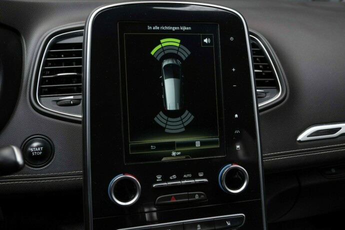 renault-grand-scenic-diesel-2018-big-21