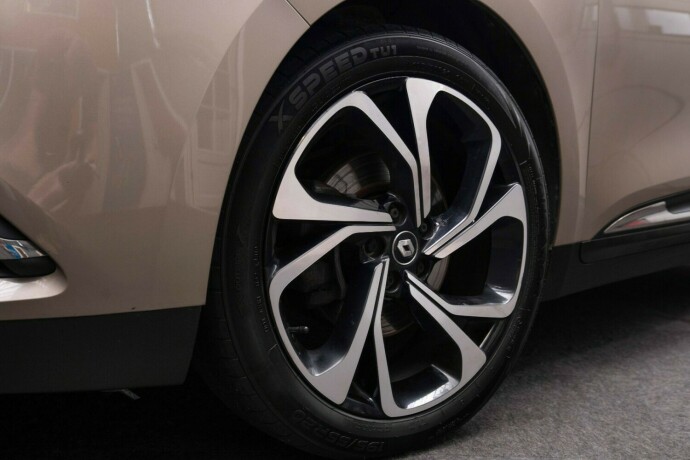 renault-grand-scenic-diesel-2018-big-3