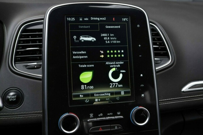 renault-grand-scenic-diesel-2018-big-20