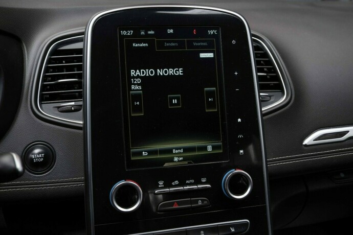 renault-grand-scenic-diesel-2018-big-23