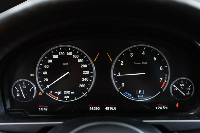 bmw-x5-plug-in-petrol-2018-big-13