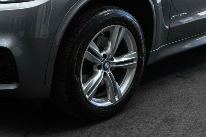bmw-x5-plug-in-petrol-2018-big-2