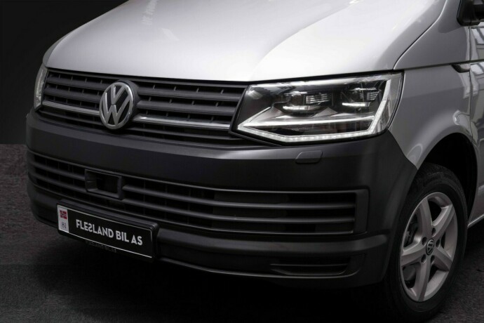 volkswagen-transporter-diesel-2017-big-2