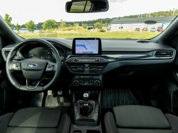 ford-focus-diesel-2021-big-25