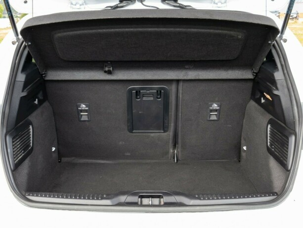 ford-focus-diesel-2021-big-22