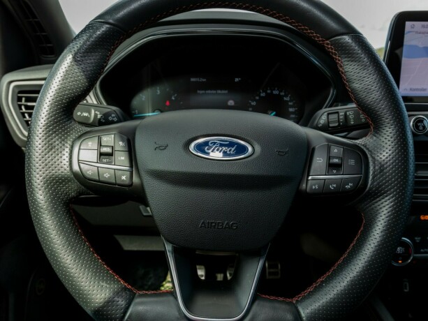 ford-focus-diesel-2021-big-32