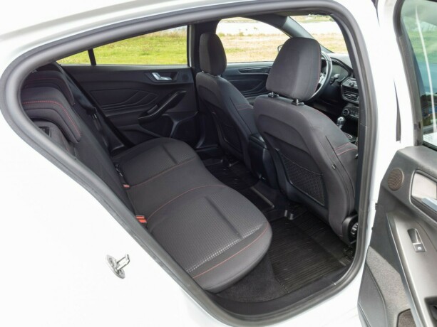 ford-focus-diesel-2021-big-20