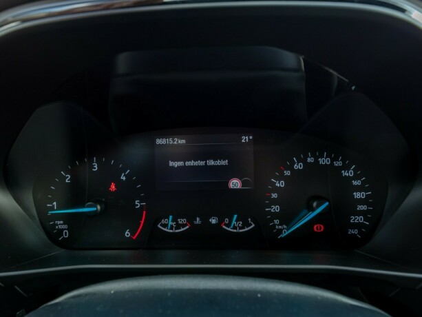 ford-focus-diesel-2021-big-29