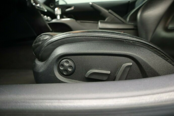 audi-r8-bensin-2008-big-25