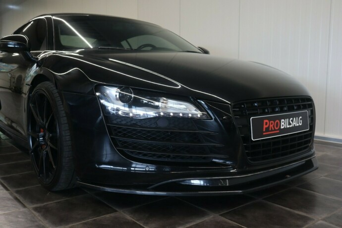 audi-r8-bensin-2008-big-19