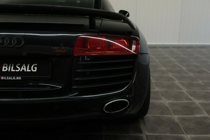 audi-r8-bensin-2008-big-9