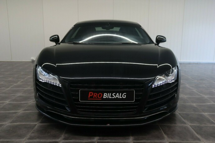 audi-r8-bensin-2008-big-14
