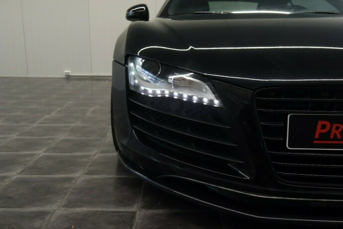 audi-r8-bensin-2008-big-12