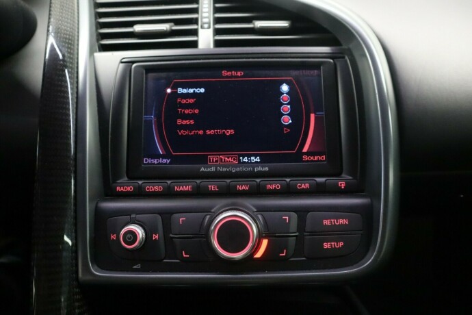 audi-r8-bensin-2008-big-39