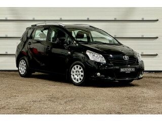 Toyota | Verso | Bensin | 2010