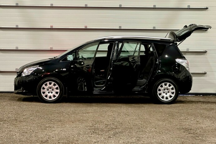 toyota-verso-bensin-2010-big-5