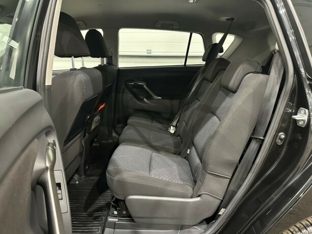 toyota-verso-bensin-2010-big-9