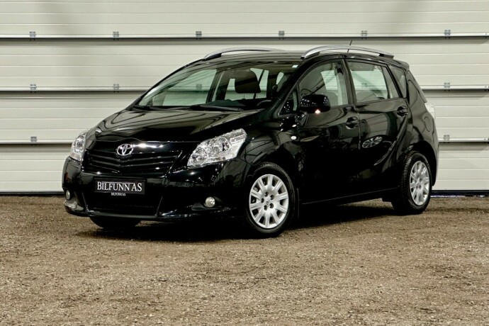 toyota-verso-bensin-2010-big-6