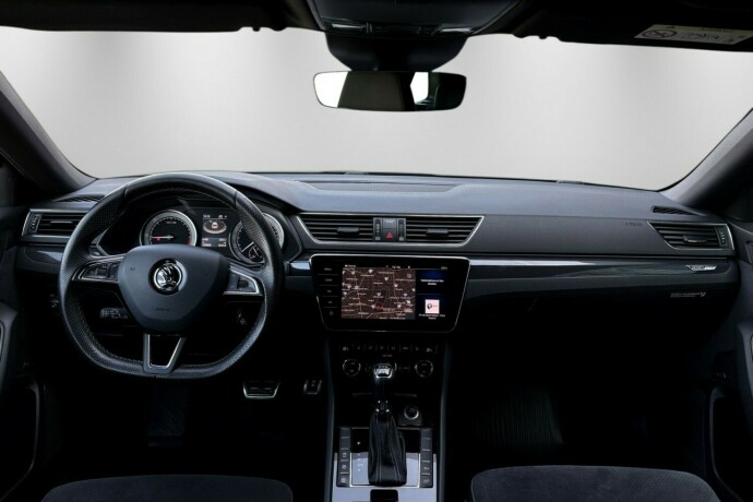 skoda-superb-diesel-2018-big-12