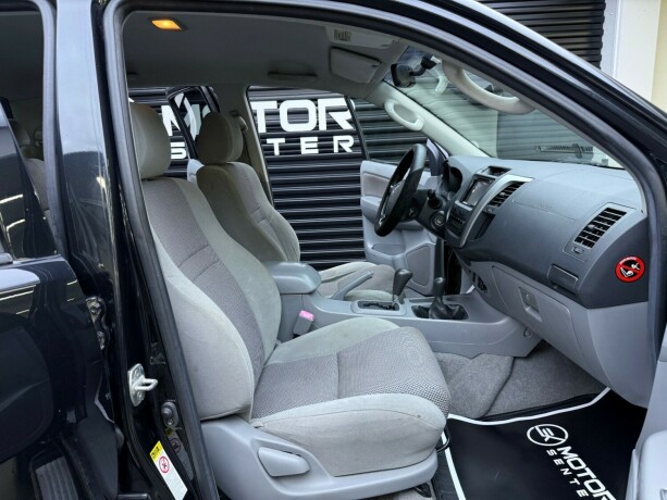 toyota-hilux-diesel-2011-big-33