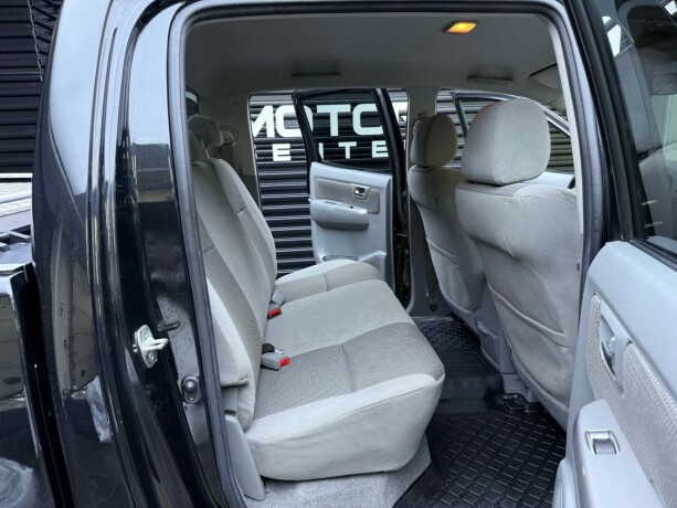 toyota-hilux-diesel-2011-big-35