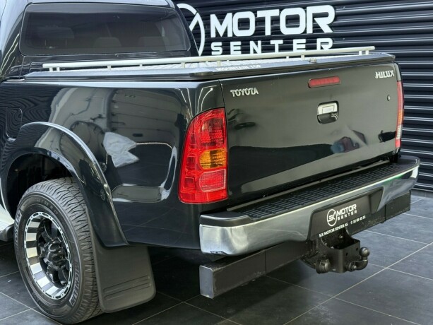 toyota-hilux-diesel-2011-big-6