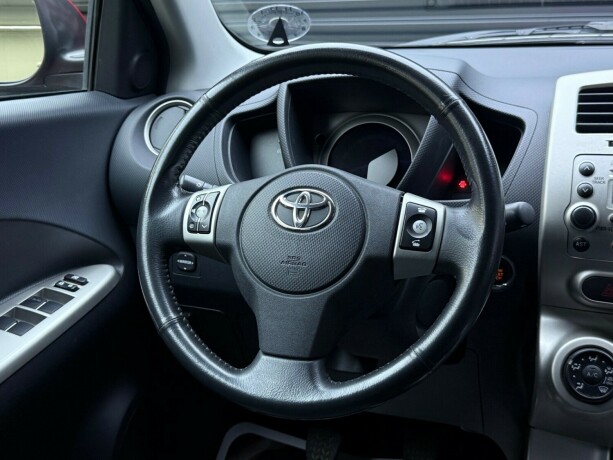 toyota-urban-cruiser-diesel-2009-big-13