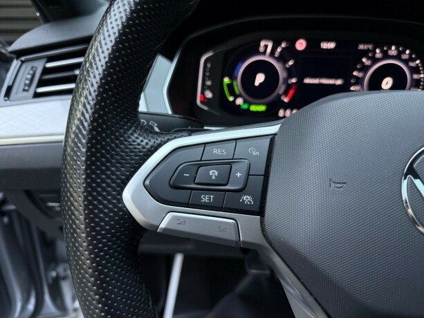 volkswagen-passat-elektrisitetbensin-2021-big-14
