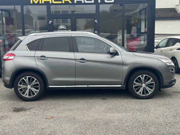 peugeot-4008-diesel-2012-big-3