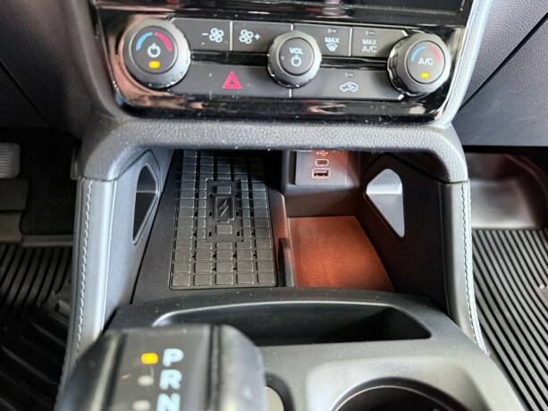 ford-ranger-raptor-bensin-2023-big-32