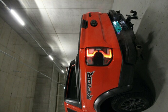 ford-ranger-raptor-bensin-2023-big-5
