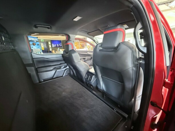 ford-ranger-raptor-bensin-2023-big-48