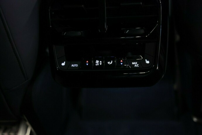 bmw-ix-xdrive-50-elektrisitet-2024-big-9