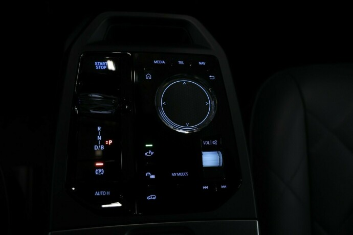 bmw-ix-xdrive-50-elektrisitet-2024-big-16
