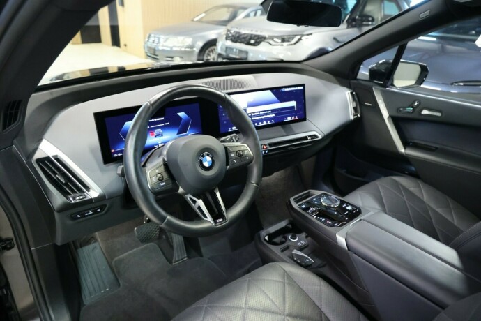 bmw-ix-xdrive-50-elektrisitet-2024-big-5
