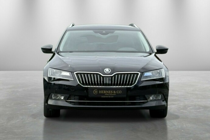 skoda-superb-diesel-2019-big-3