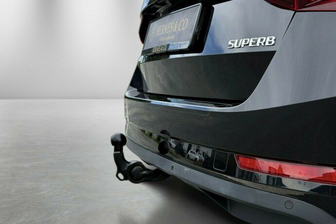 skoda-superb-diesel-2019-big-13