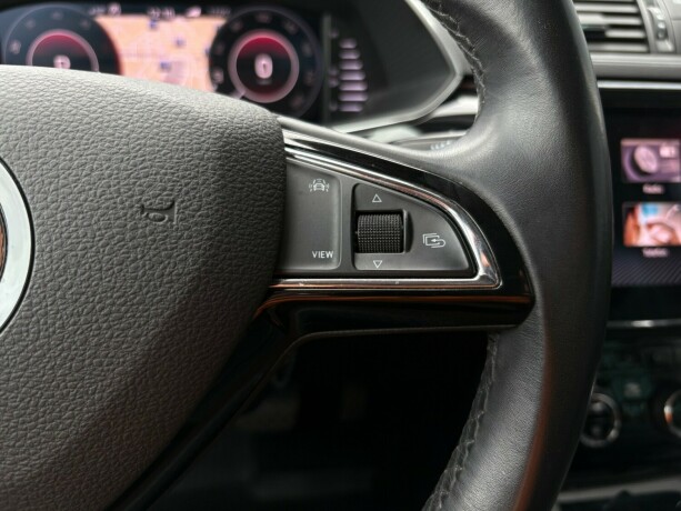 skoda-superb-diesel-2019-big-19