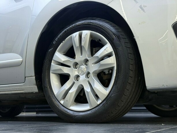 peugeot-5008-diesel-2015-big-7