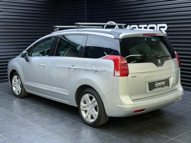 peugeot-5008-diesel-2015-big-1