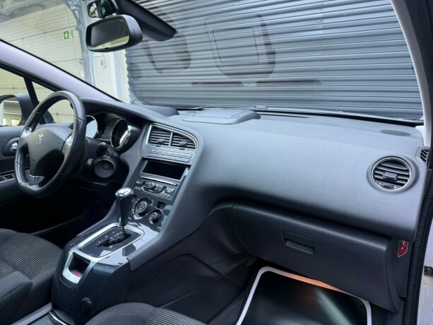 peugeot-5008-diesel-2015-big-10