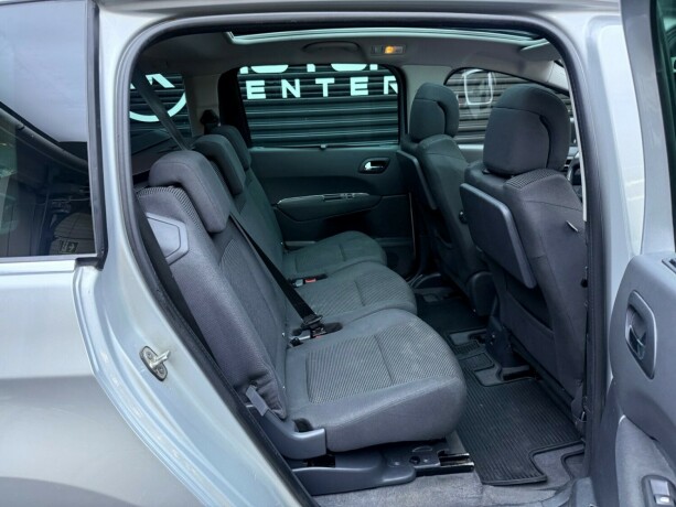 peugeot-5008-diesel-2015-big-30
