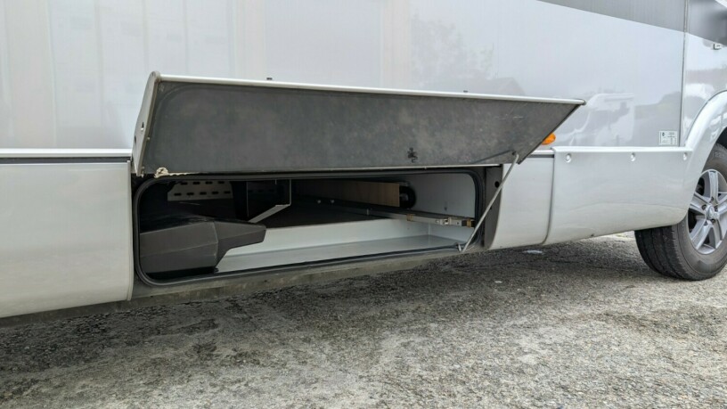 burstner-elegance-i810-2-enkle-senger-senkeseng-30-157hk-manuell-gir-alde-2-x-aircondition-topputgave-diesel-2010-big-7