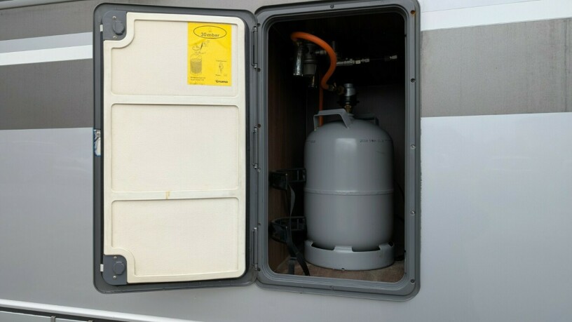 burstner-elegance-i810-2-enkle-senger-senkeseng-30-157hk-manuell-gir-alde-2-x-aircondition-topputgave-diesel-2010-big-14