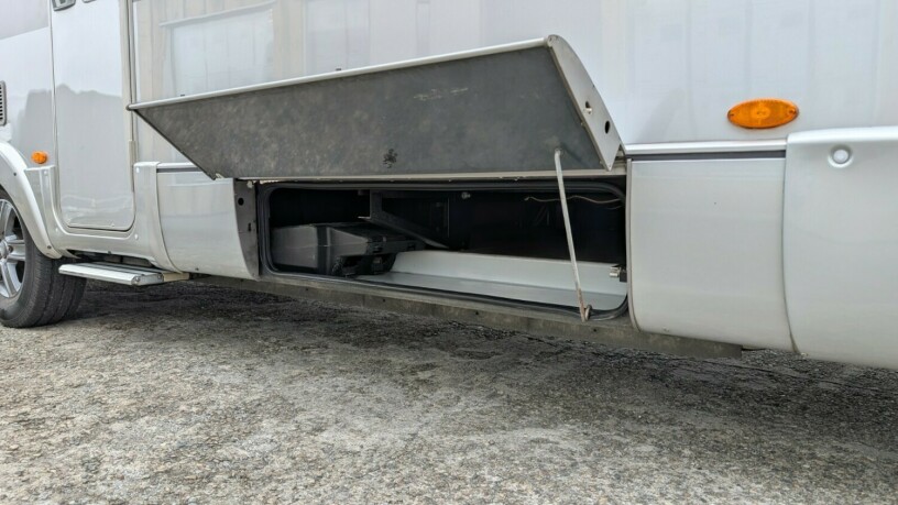 burstner-elegance-i810-2-enkle-senger-senkeseng-30-157hk-manuell-gir-alde-2-x-aircondition-topputgave-diesel-2010-big-8