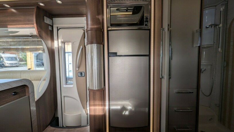 burstner-elegance-i810-2-enkle-senger-senkeseng-30-157hk-manuell-gir-alde-2-x-aircondition-topputgave-diesel-2010-big-50